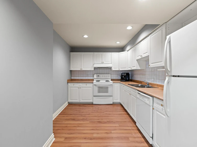 4149 Coventry Way, North Vancouver, BC, V7N 4M9 - 14