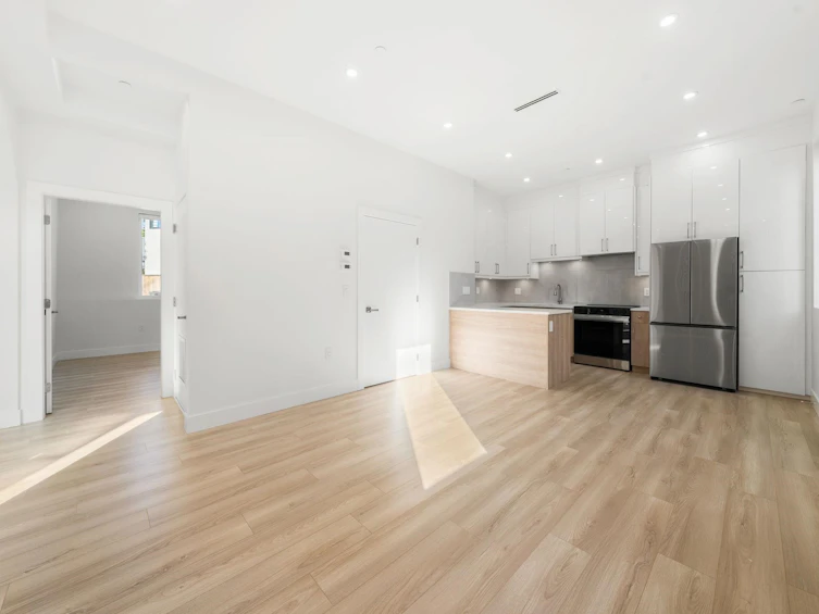 1-3583 Haida Street, Vancouver, BC, V5M 3Y9 - 11