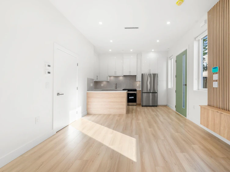 1-3583 Haida Street, Vancouver, BC, V5M 3Y9 - 9