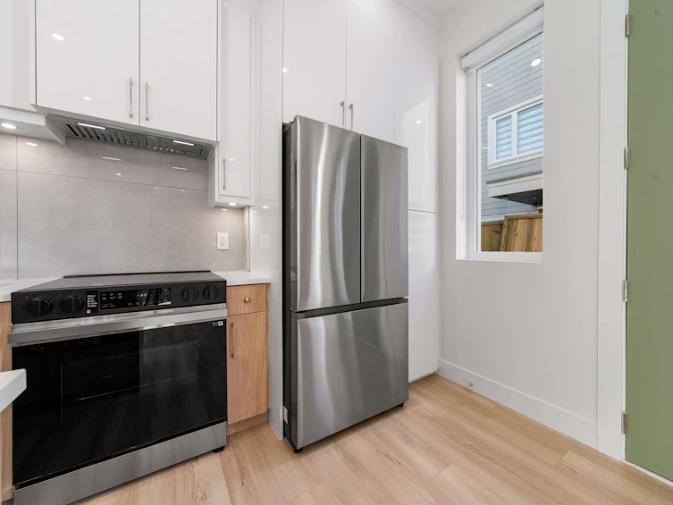 1-3583 Haida Street, Vancouver, BC, V5M 3Y9 - 10