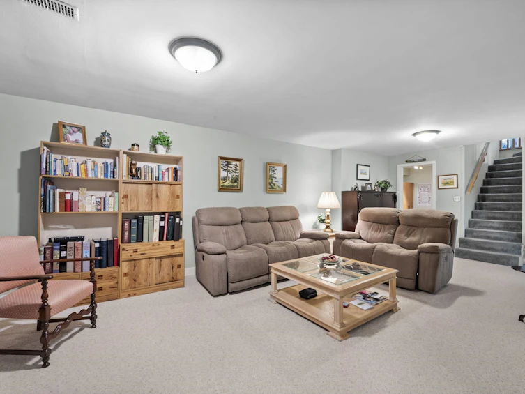927 Selkirk Crescent, Coquitlam, BC, V3J 6E4 - 24