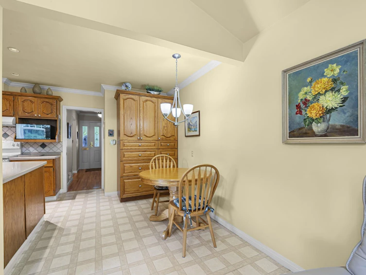 927 Selkirk Crescent, Coquitlam, BC, V3J 6E4 - 15
