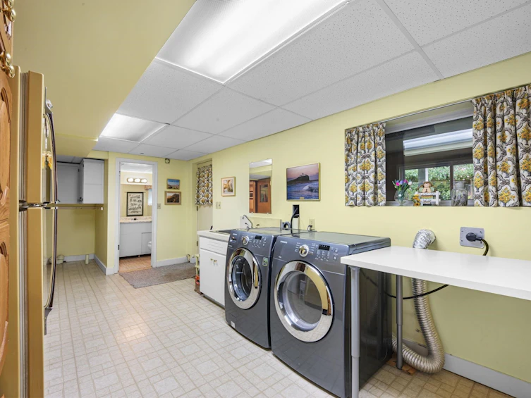 927 Selkirk Crescent, Coquitlam, BC, V3J 6E4 - 29
