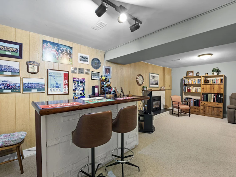 927 Selkirk Crescent, Coquitlam, BC, V3J 6E4 - 27