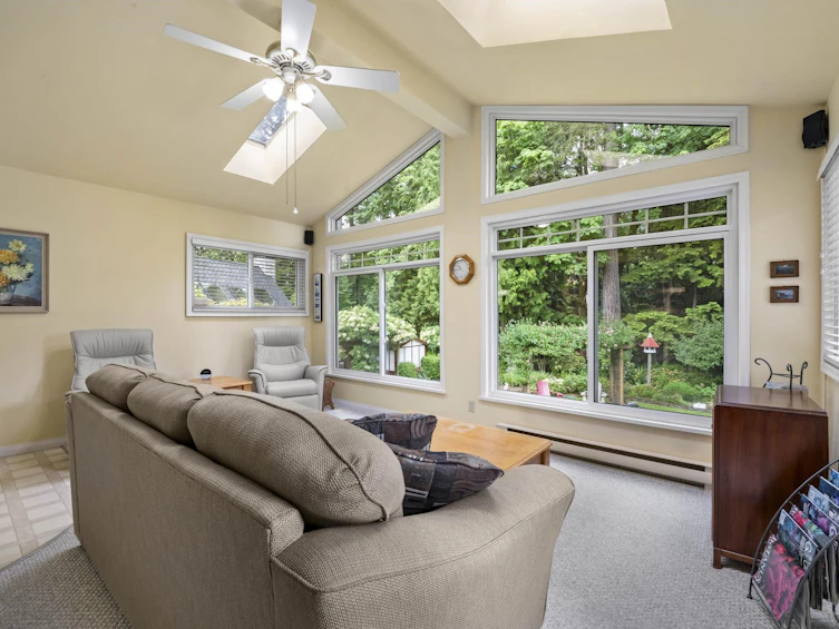 927 Selkirk Crescent, Coquitlam, BC, V3J 6E4 - 9