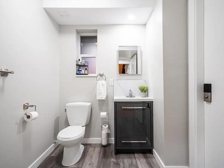27042 28b Avenue, Langley, BC, V4W 3A5 - 28