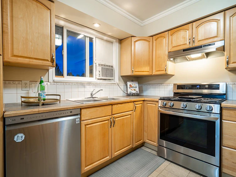 27042 28b Avenue, Langley, BC, V4W 3A5 - 8