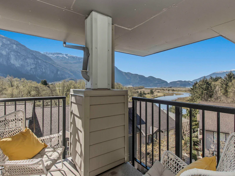 406 - 1212 Main Street, Squamish BC V8B 0S1