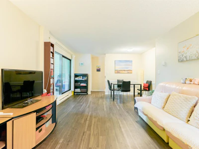 222-8231 Granville Avenue - 5