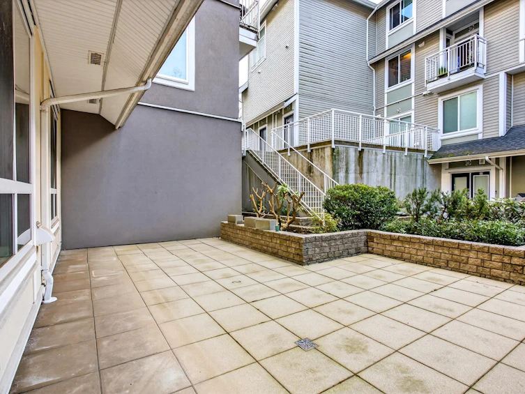 8-6965 Hastings Street, Burnaby, BC, V5B 1S9 - 6