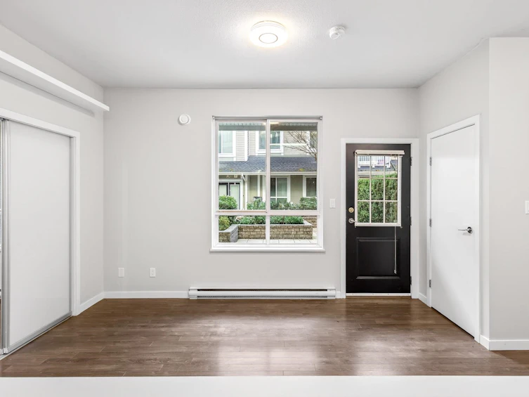 8-6965 Hastings Street, Burnaby, BC, V5B 1S9 - 9