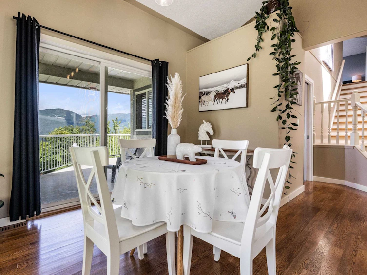 8439 Grand View Drive, Chilliwack, BC, V2R 4A2 - 14