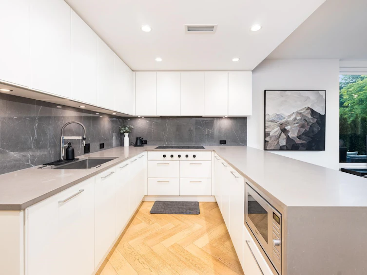 601 W 31st Avenue, Vancouver, BC, V5Z 0J7 - 9