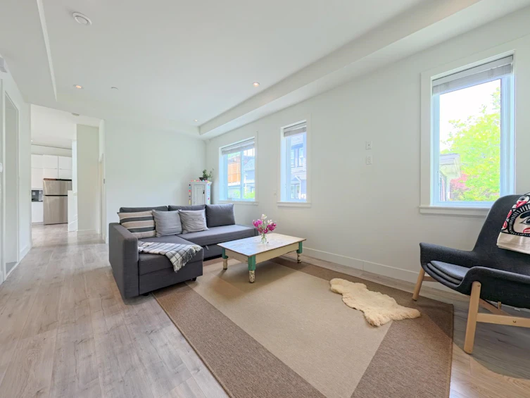 5855 St. George Street, Vancouver, BC, V5W 2Y4 - 4