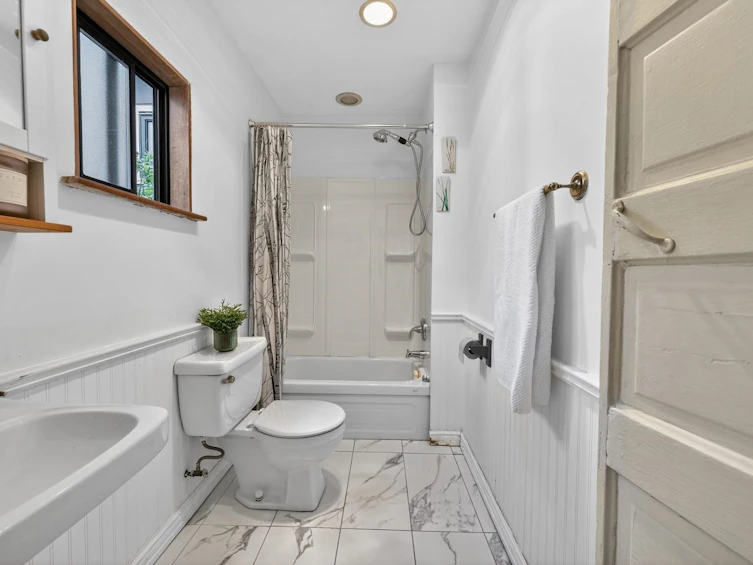 3450 Welwyn Street, Vancouver, BC, V5N 2Y7 - 19