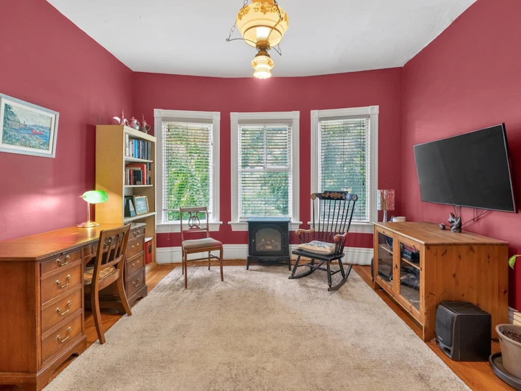 3450 Welwyn Street, Vancouver, BC, V5N 2Y7 - 4
