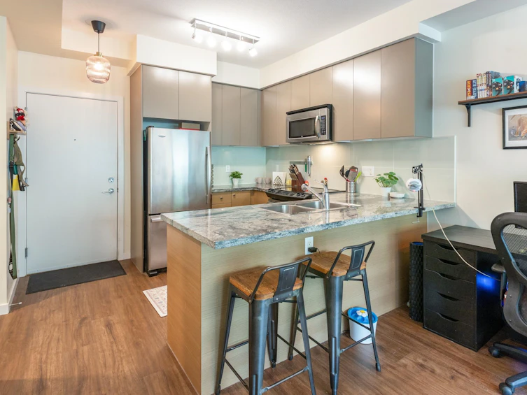 311-6420 194 Street, Surrey, BC, V4N 6J7 - 7