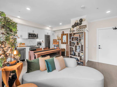 225-12109 223 Street - 5