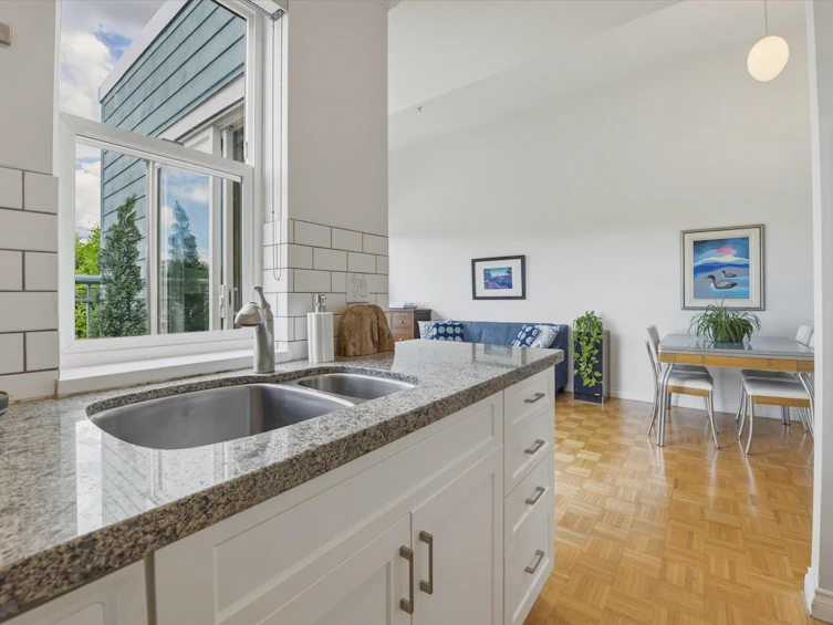 402-1617 Grant Street, Vancouver, BC, V5L 2Y4 - 17