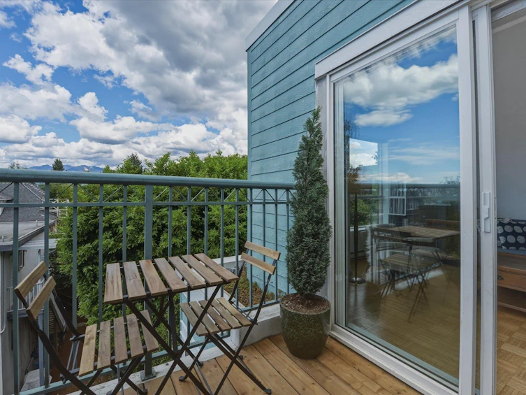 402-1617 Grant Street, Vancouver, BC, V5L 2Y4 - 9
