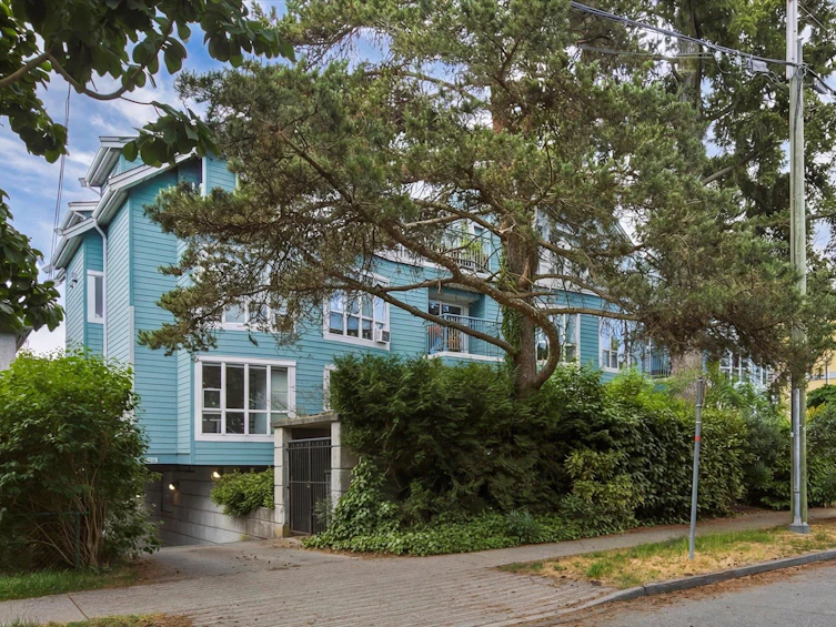 402-1617 Grant Street, Vancouver, BC, V5L 2Y4 - 27
