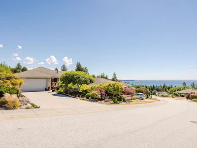 6252 Baillie Road - 2