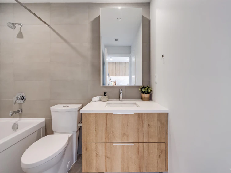 705-13387 Old Yale Road, Surrey, BC, V3T 0V6 - 18