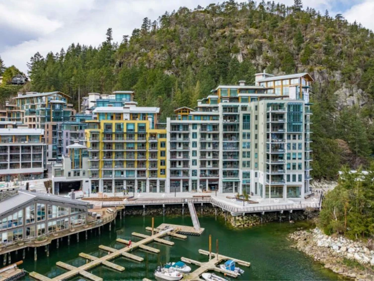 205-6707 Nelson Avenue, West Vancouver, BC, V7W 0A4
