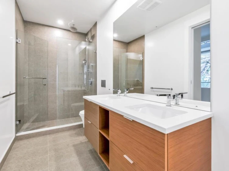 205-6707 Nelson Avenue, West Vancouver, BC, V7W 0A4 - 9
