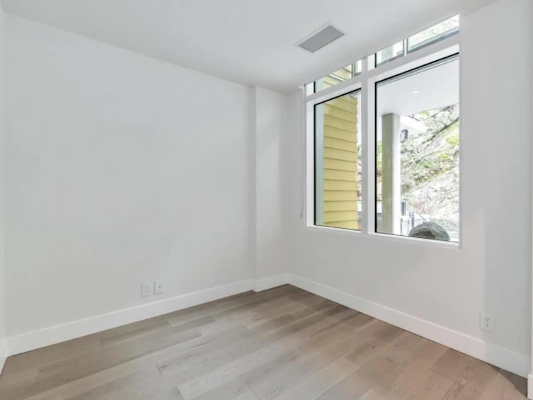 205-6707 Nelson Avenue, West Vancouver, BC, V7W 0A4 - 8