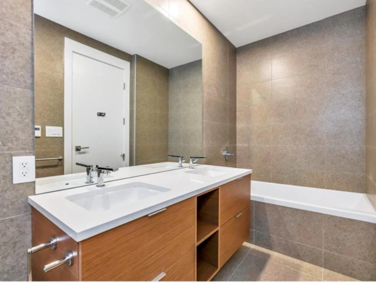 205-6707 Nelson Avenue, West Vancouver, BC, V7W 0A4 - 10