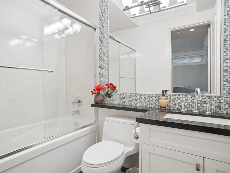 2155 W 37th Avenue, Vancouver, BC, V6M 1N9 - 32
