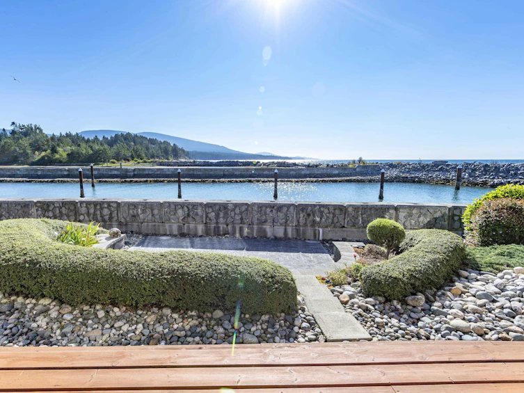 226-1585 Field Road, Sechelt, BC, V7Z 0H1 - 3