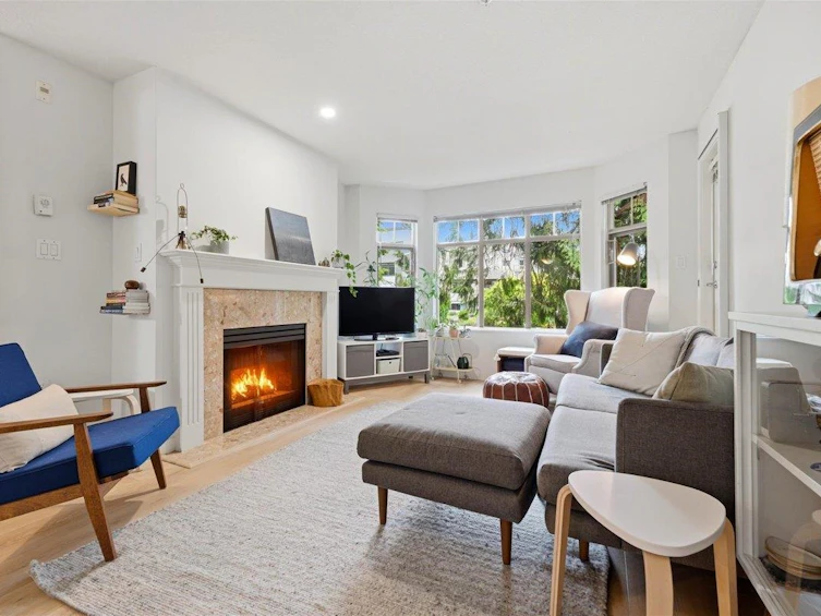 411-2059 Chesterfield Avenue, North Vancouver, BC, V7M 2P4