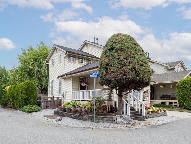 19777 Brighton Place, Pitt Meadows, BC, V3Y 2S5 - 2