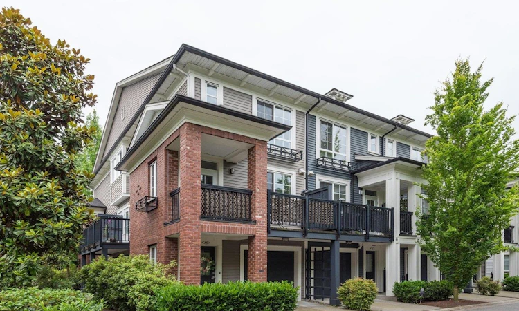 48-2423 Avon Place