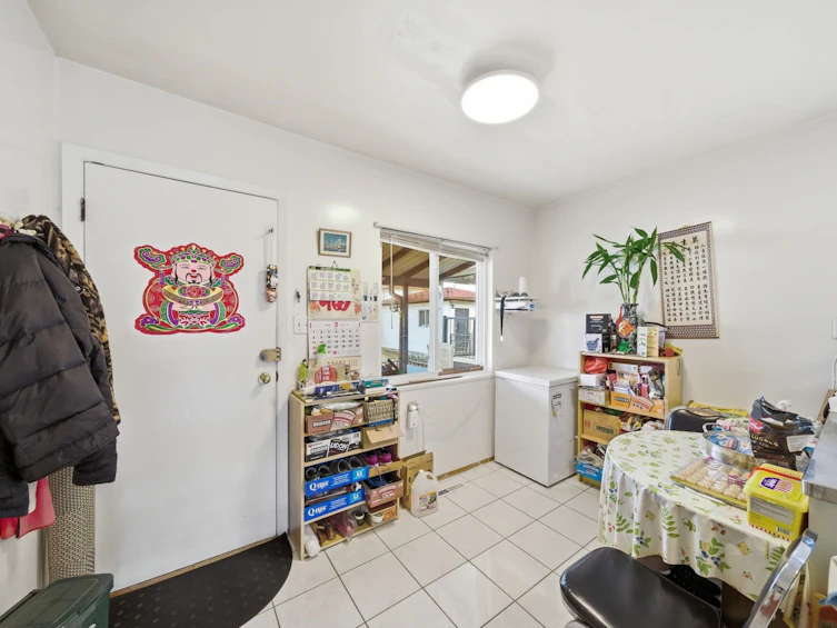 5679 Clinton Street, Burnaby, BC, V5J 2M2 - 26
