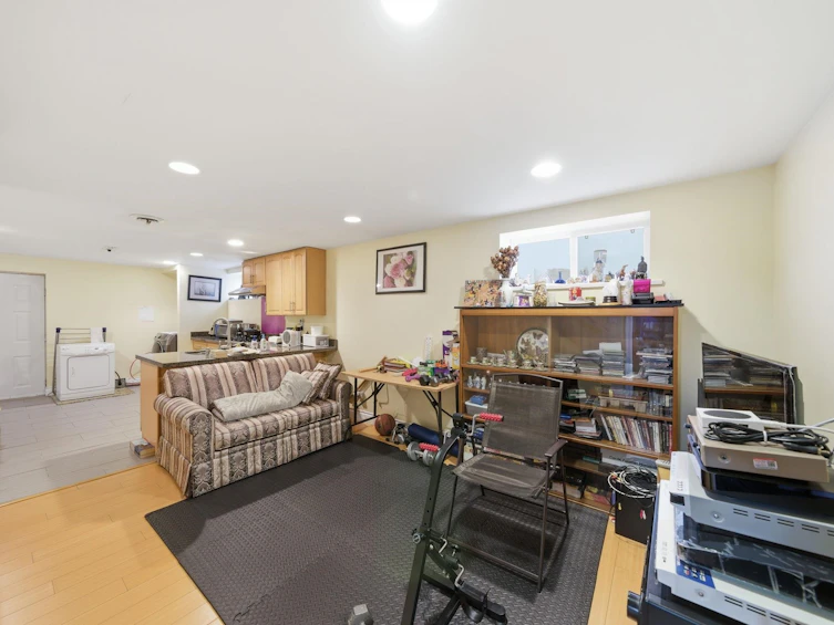 5679 Clinton Street, Burnaby, BC, V5J 2M2 - 31