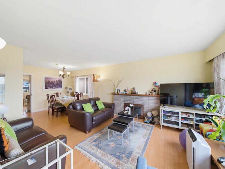 5679 Clinton Street, Burnaby, BC, V5J 2M2 - 23