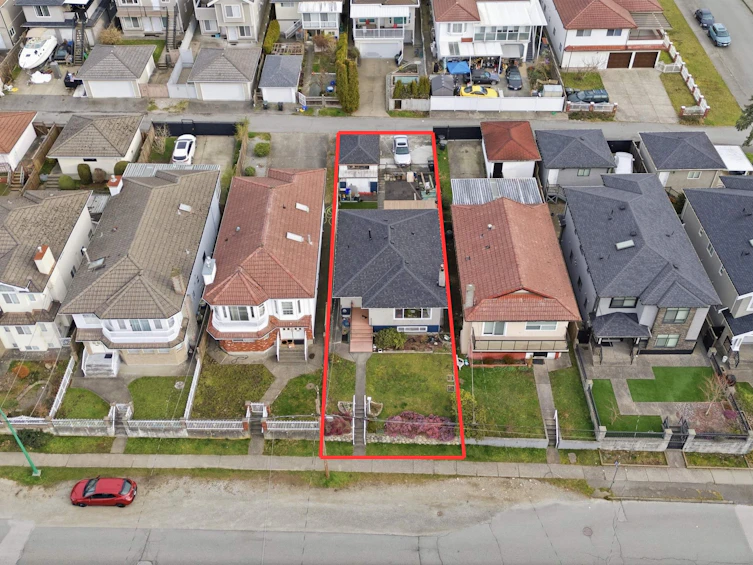 5679 Clinton Street, Burnaby, BC, V5J 2M2 - 39