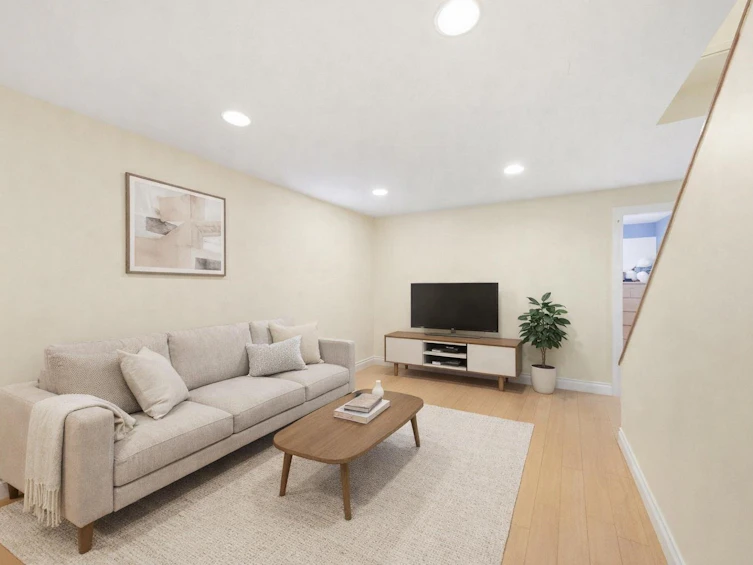 5679 Clinton Street, Burnaby, BC, V5J 2M2 - 2