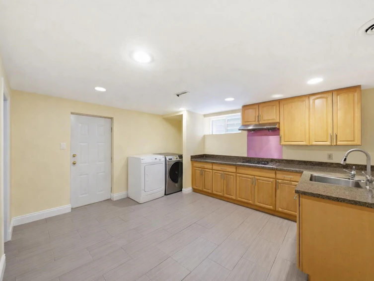 5679 Clinton Street, Burnaby, BC, V5J 2M2 - 3