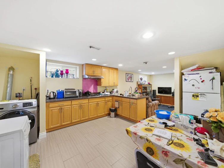 5679 Clinton Street, Burnaby, BC, V5J 2M2 - 33