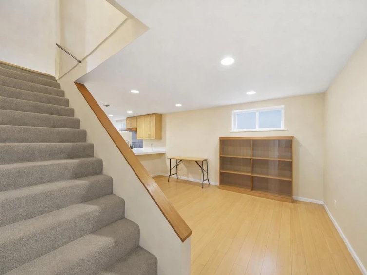 5679 Clinton Street, Burnaby, BC, V5J 2M2 - 8