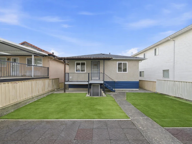 5679 Clinton Street, Burnaby, BC, V5J 2M2 - 17