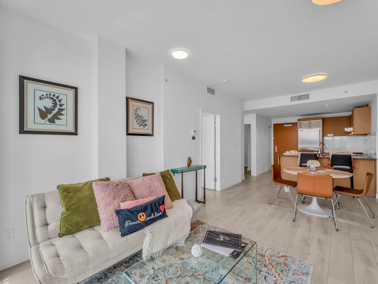 819-8080 Cambie Road, Richmond, BC, V6X 0C1 - 12