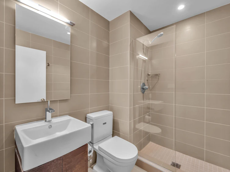 819-8080 Cambie Road, Richmond, BC, V6X 0C1 - 17