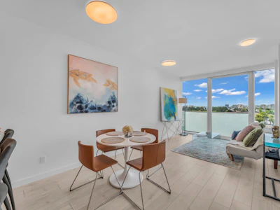 819-8080 Cambie Road - 5
