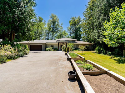 21924 6 Avenue - 3