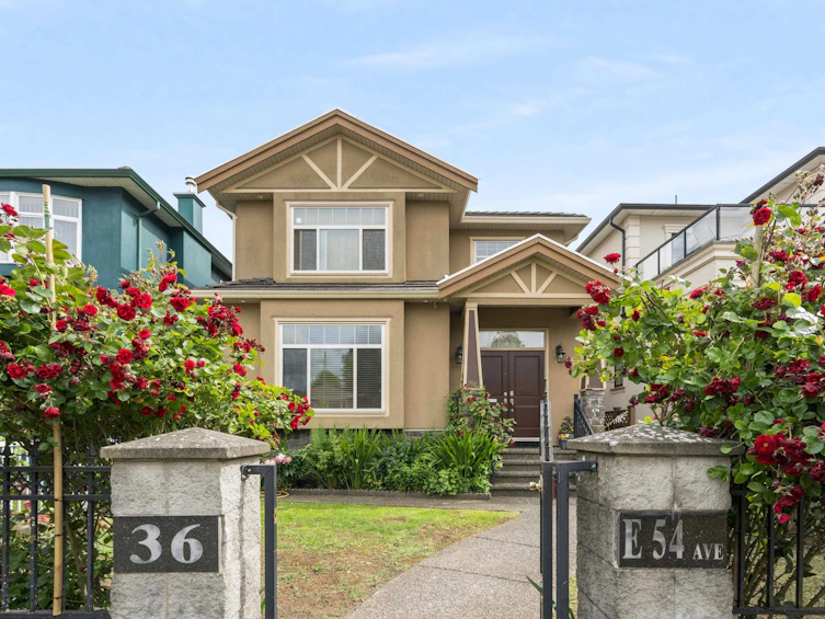 36 E 54 Avenue, Vancouver, BC, V5X 1N4